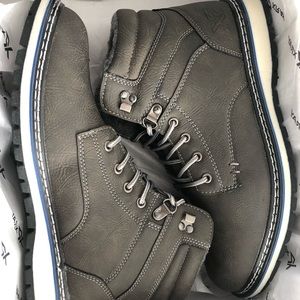 NIB X-RAY Mens lined Boots grey
